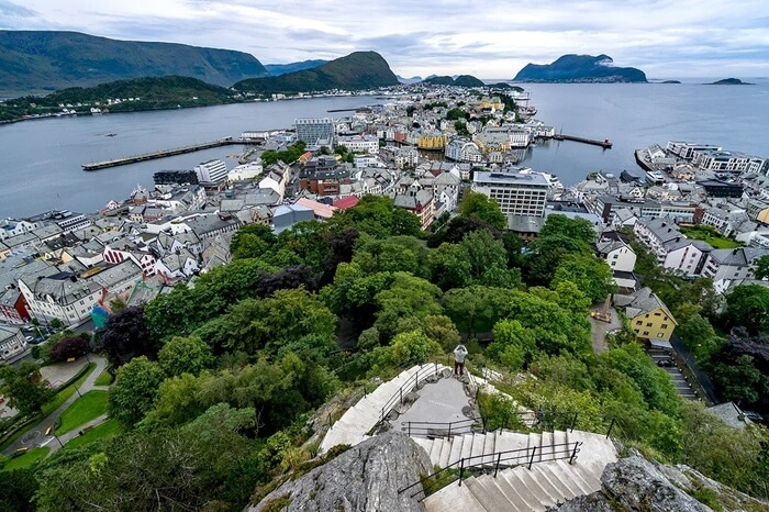 Aksla Viewpoint and Fjellstua
